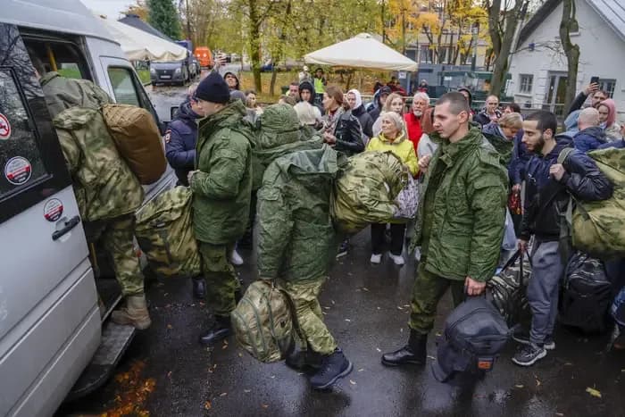 Why Russia’s Economy Is Crumbling Under Sanctions, War Costs, and Mass Exodus of Talent