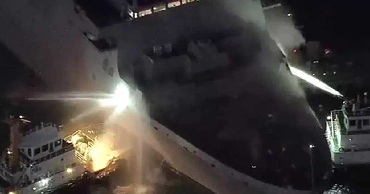 US Navy Ship Fire Off Japan Finally Extinguished After 12 Hours